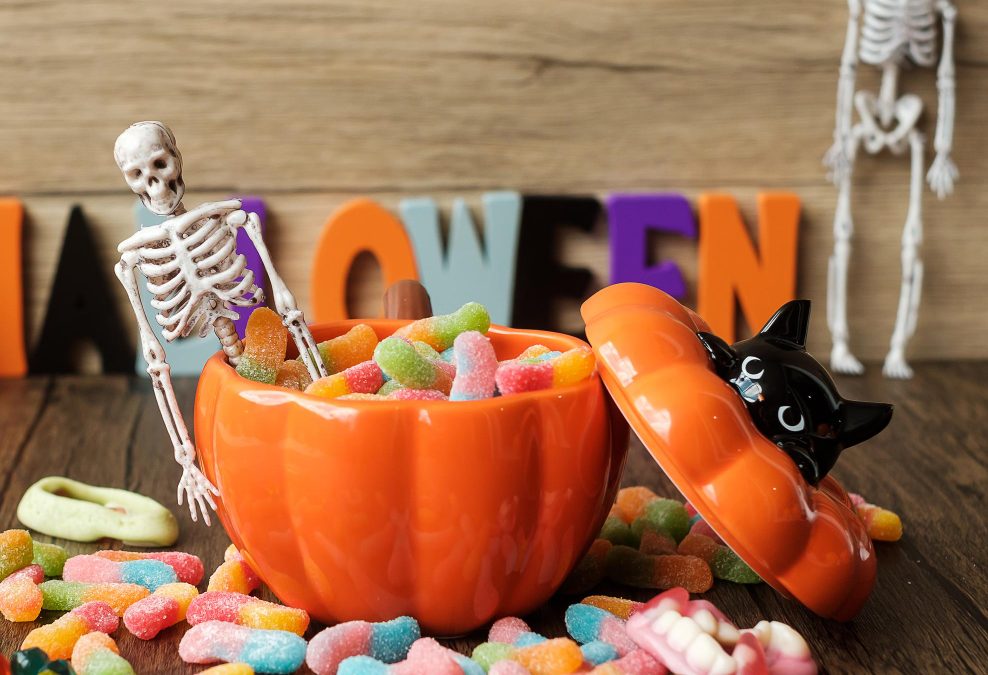 Most Toxic Halloween Candies for Dogs [+ Safety Tips]